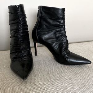 ✨MAKE OFFER ✨ Alexandre Birman Napa Leather Booties